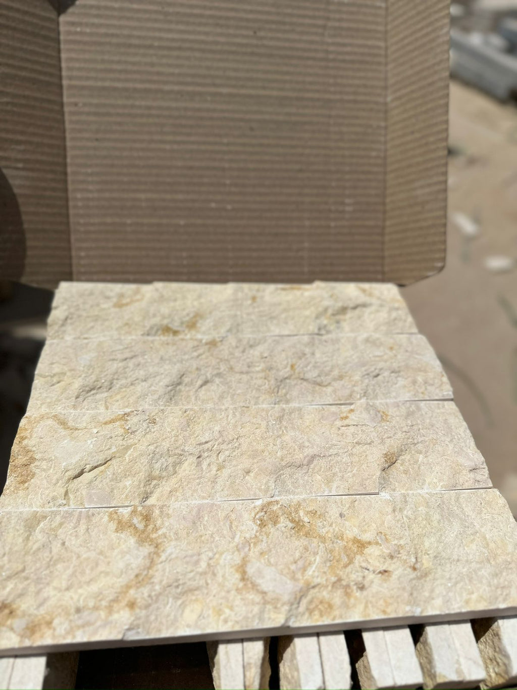 Scapițată din marmura - Sunny Menia - 7x30x1.5 cm